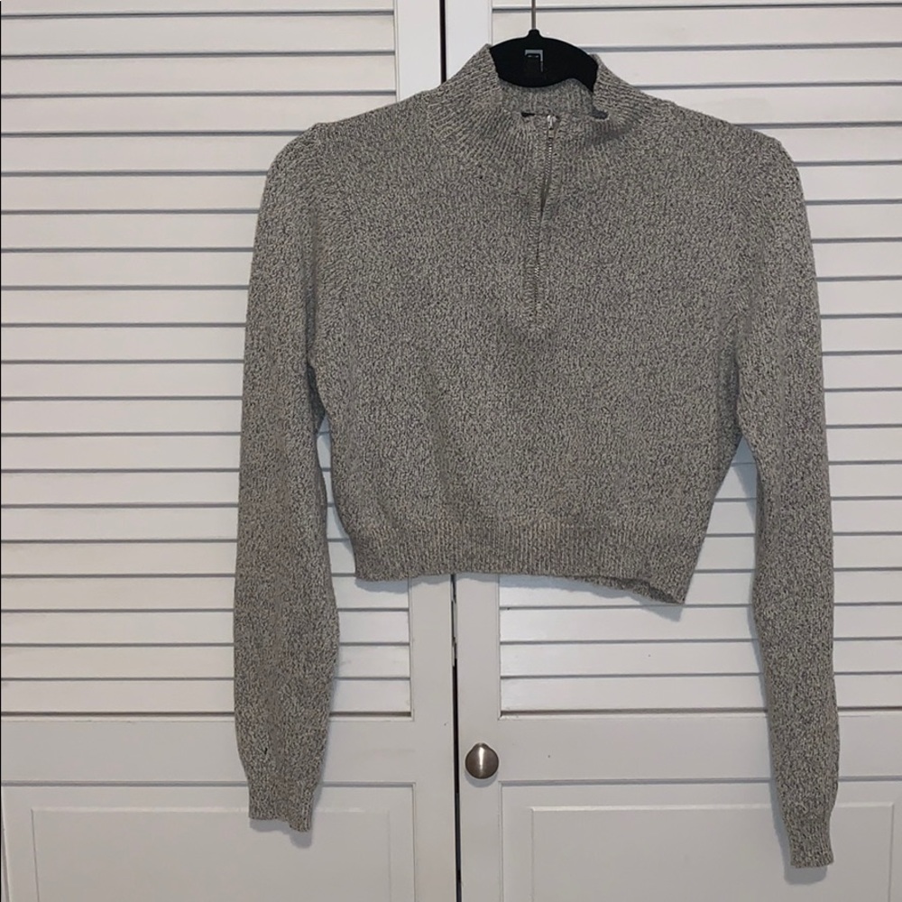 Brandy Melville crop sweater